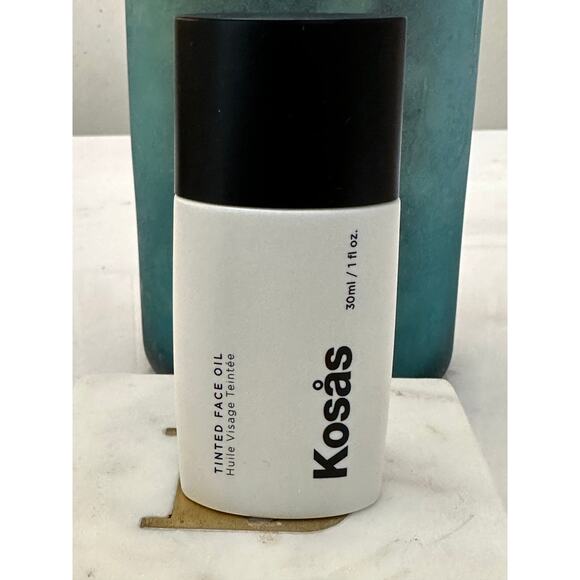 Kosas NIB Tinted Face Oil Foundation 1 fl oz Tone 8.2 DISCONTINUED - Picture 2 of 4